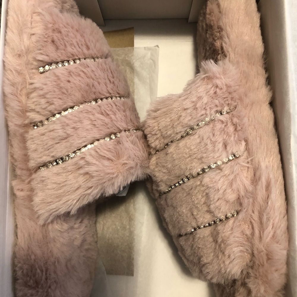 NEW furry slippers, size 8.5